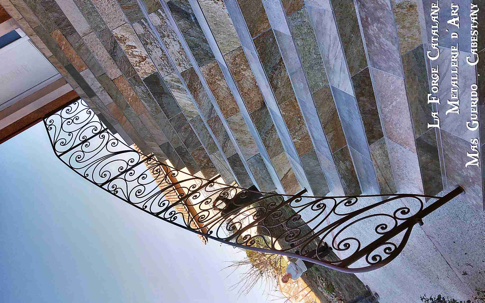 rampant debillarde remplissage grosse volutes forge a chaud Forge Catalane.jpg